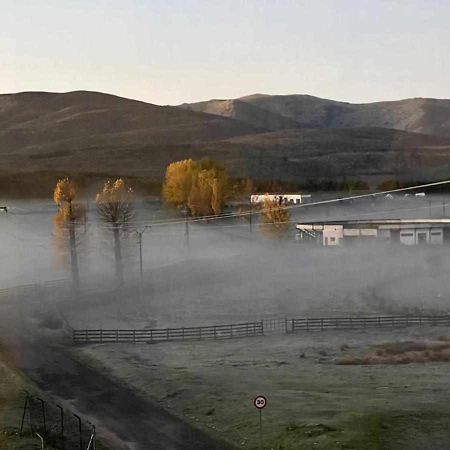 La Nava De Gredos Acogedor Piso Con Vistas Appartement Navarredonda de Gredos Buitenkant foto