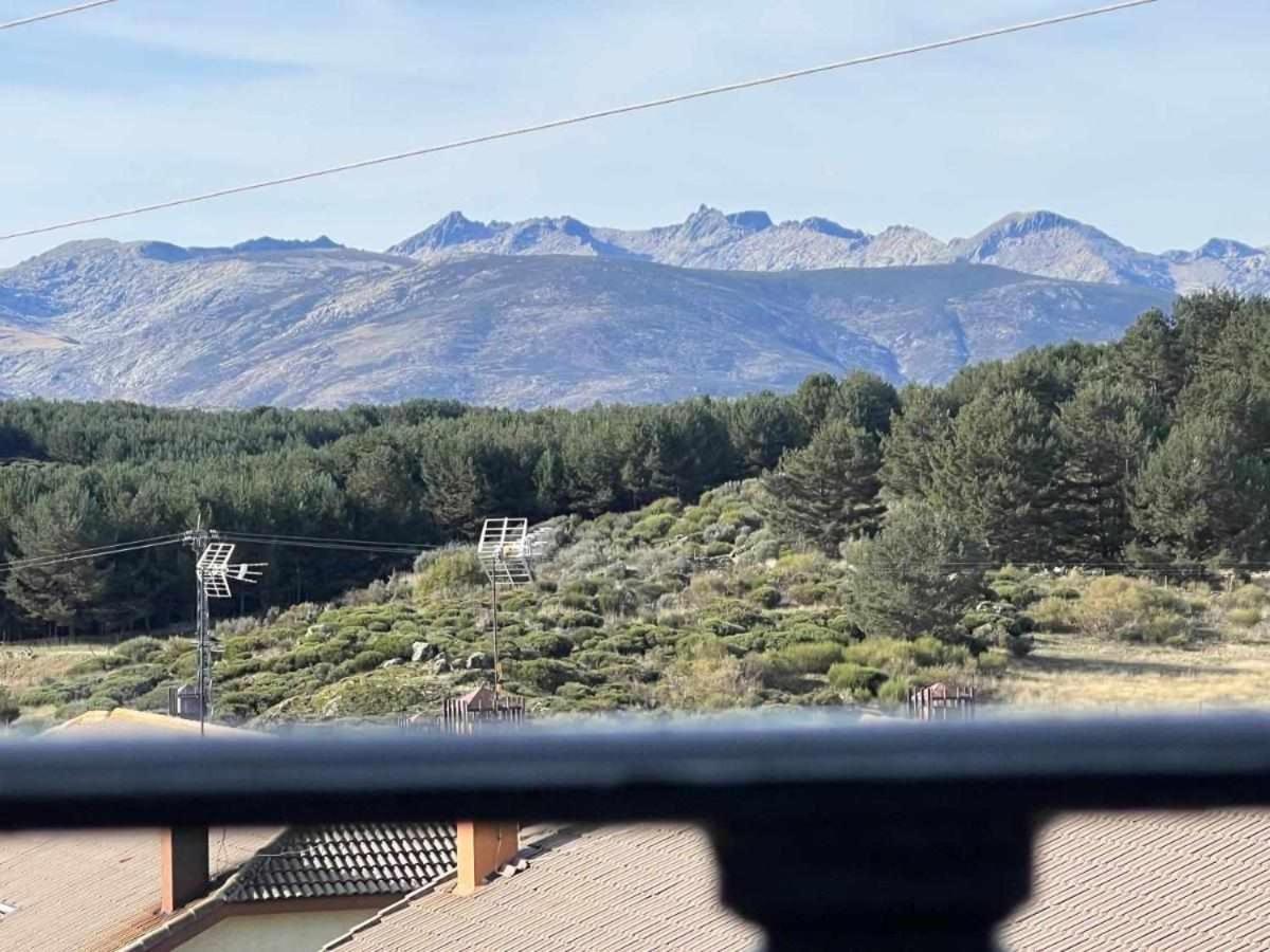 La Nava De Gredos Acogedor Piso Con Vistas Appartement Navarredonda de Gredos Buitenkant foto